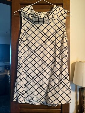 Banana Republic EUC size 6 cowl neck blouse work office
